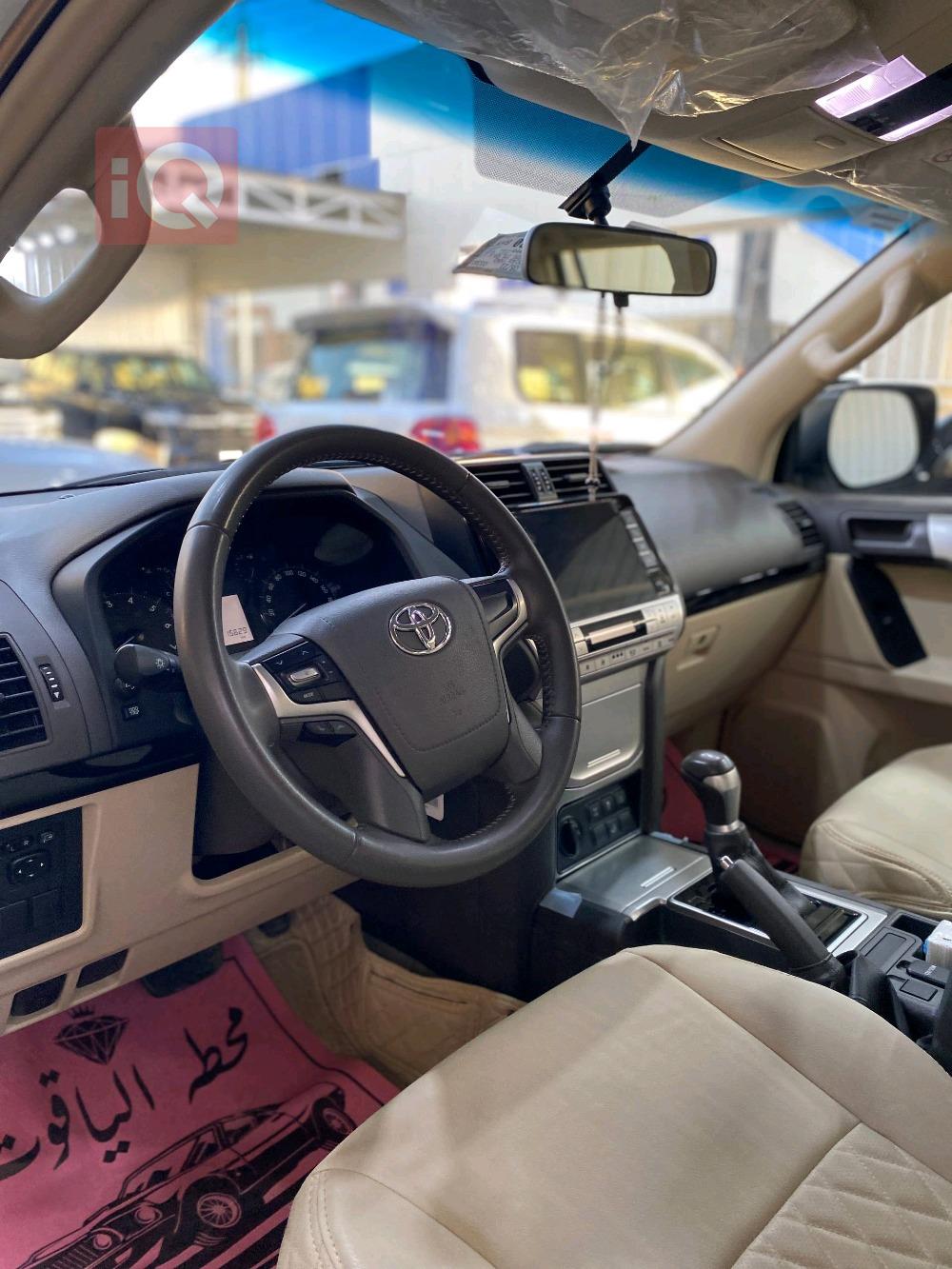 تۆیۆتا لاند کروزەر